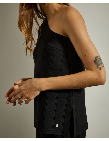 Top Asimetrico Negro