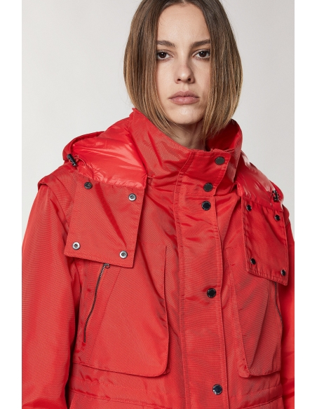 CHAQUETA TÉCNICA DE NAILON