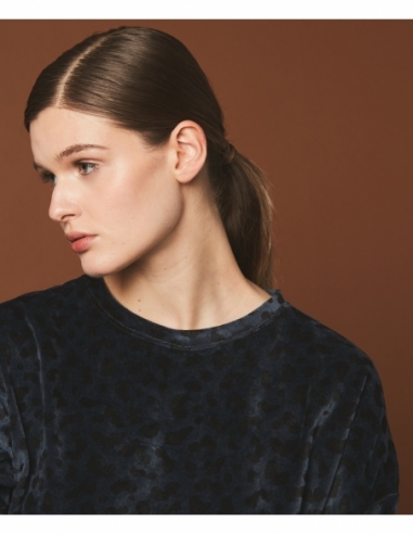 JERSEY TARAH DE TERCIOPELO ESTAMPADO LEO