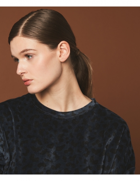 JERSEY TARAH DE TERCIOPELO ESTAMPADO LEO